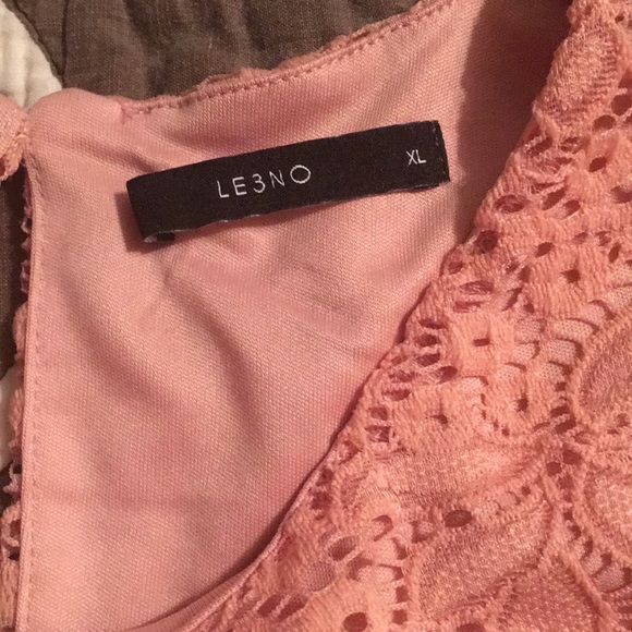 Lacey, fitted waist top - Picture 3 of 3